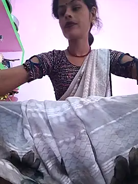 Snapshot of Eshna_Dabral chatting on October 9, 1:25 am Eshna Dabral online show from October 9, 1:25 am
