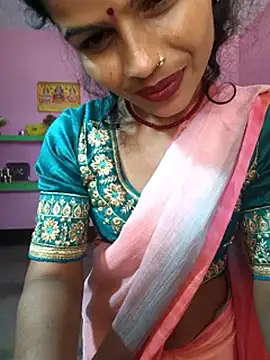 Snapshot of Eshna_Dabral chatting on October 15, 3:39 am Eshna Dabral online show from October 15, 3:39 am