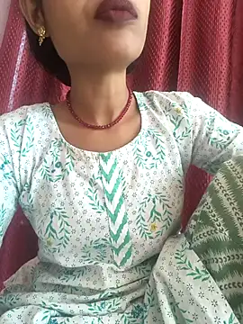 Snapshot of Eshna_Dabral chatting on October 16, 7:42 am Eshna Dabral online show from October 16, 7:42 am