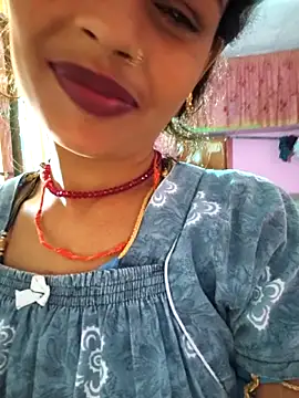 Snapshot of Eshna_Dabral chatting on October 22, 2:34 am Eshna Dabral online show from October 22, 2:34 am
