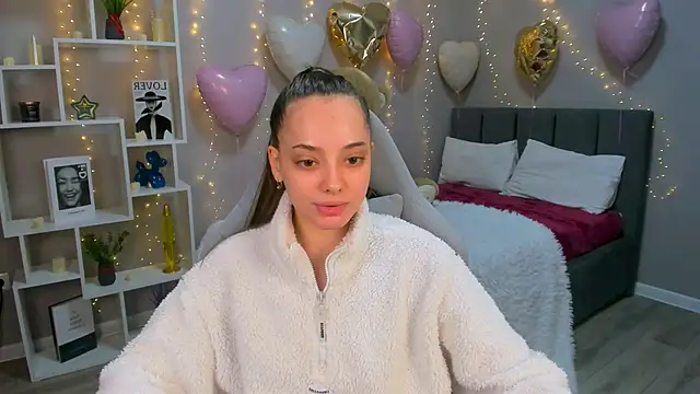 MelanieAlves online show from February 15, 1:41 pm