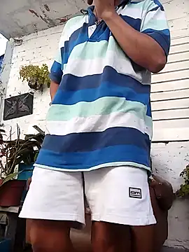 Snapshot of Tiococo420 chatting on September 24, 8:12 pm Tiococo420 online show from September 24, 8:12 pm