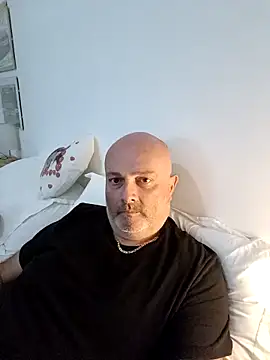 Alexis Bull online show from November 7, 2:17 pm