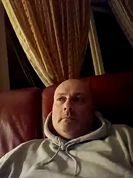 Alexis Bull online show from January 14, 11:42 pm