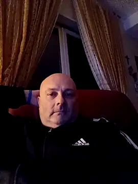 Alexis Bull online show from February 1, 11:36 pm