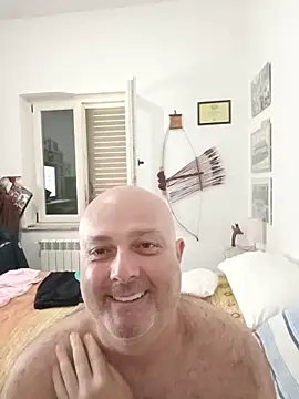 Snapshot of Alexis_Bull chatting on May 26, 10:22 am Alexis Bull online show from May 26, 10:22 am
