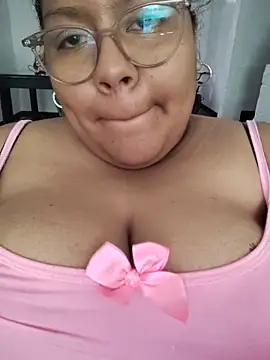 Snapshot of sheila_ro chatting on May 19, 6:58 pm sheila ro online show from May 19, 6:58 pm