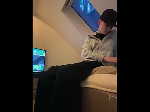 Snapshot of colar55x chatting on February 5, 5:06 pm colar55x online show from February 5, 5:06 pm