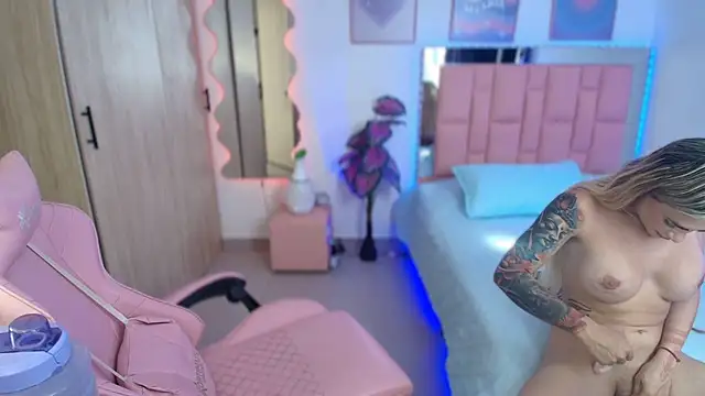 lunesweet online show from September 24, 1:36 pm