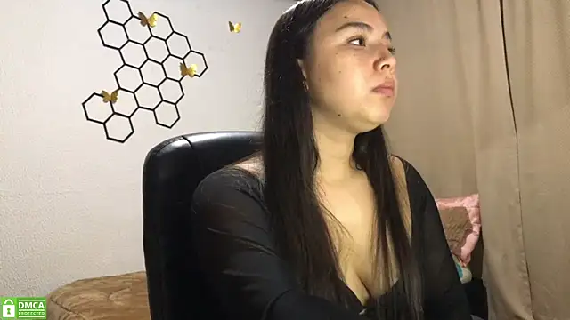 amelia hall online show from November 19, 1:11 pm