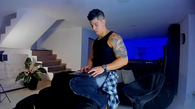 Lukas Green online show from March 21, 1:10 am