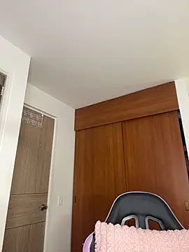 ArianaReynoldss online show from March 20, 10:20 am