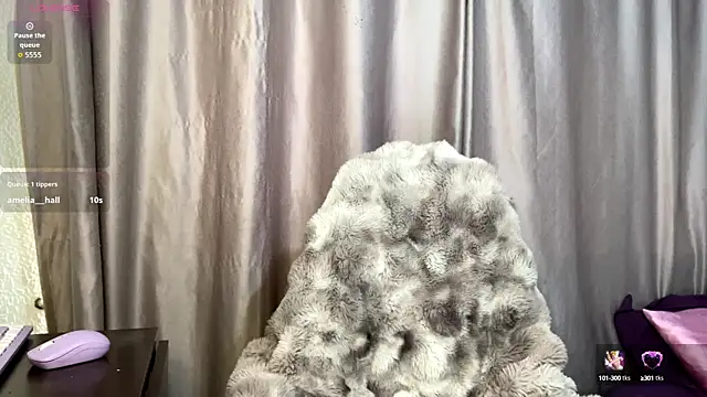Snapshot of emma__bell_ chatting on October 2, 4:25 pm emma bell online show from October 2, 4:25 pm