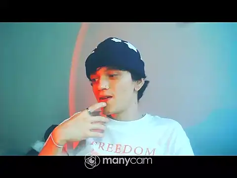 Snapshot of santihot089 chatting on October 18, 9:37 pm santihot089 online show from October 18, 9:37 pm