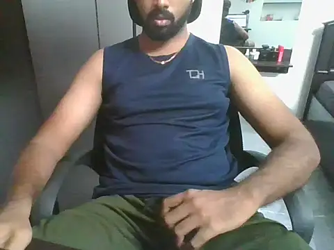 lovelyakash69 online show from April 10, 8:19 am