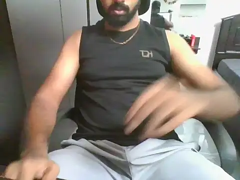Snapshot of lovelyakash69 chatting on April 29, 10:08 am lovelyakash69 online show from April 29, 10:08 am