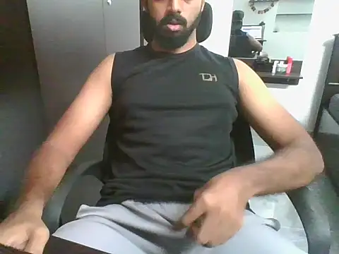 Snapshot of lovelyakash69 chatting on June 23, 7:39 am lovelyakash69 online show from June 23, 7:39 am