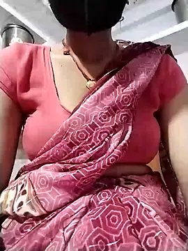 Snapshot of Soniy-Maax chatting on September 16, 7:09 am Soniy-Maax online show from September 16, 7:09 am