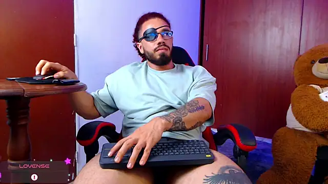 Snapshot of pirata_fitness chatting on September 18, 9:06 pm pirata fitness online show from September 18, 9:06 pm