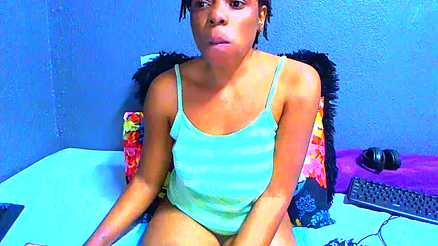 SMALLBOOBSXX online show from May 3, 5:13 am