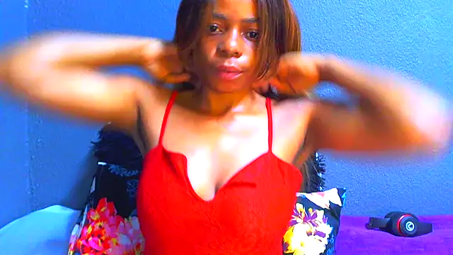 SMALLBOOBSXX online show from May 10, 5:34 am