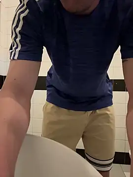 Snapshot of tipetto06 chatting on September 11, 3:56 pm tipetto06 online show from September 11, 3:56 pm