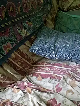 Snapshot of tipetto06 chatting on September 17, 9:11 am tipetto06 online show from September 17, 9:11 am