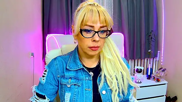 KatrinaCharm online show from September 15, 6:02 am