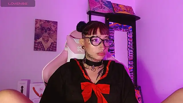 SharaRoss1 online show from April 18, 2:48 am