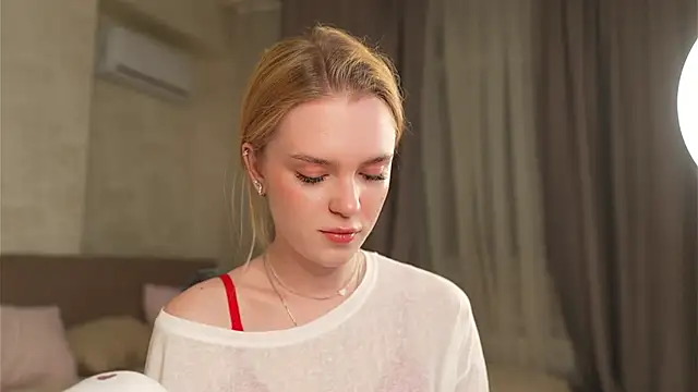 Cyberheart  online show from October 7, 3:42 pm