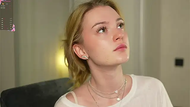 Cyberheart  online show from November 14, 2:49 pm