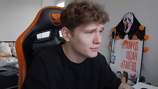 DanyDavis online show from November 4, 10:25 am