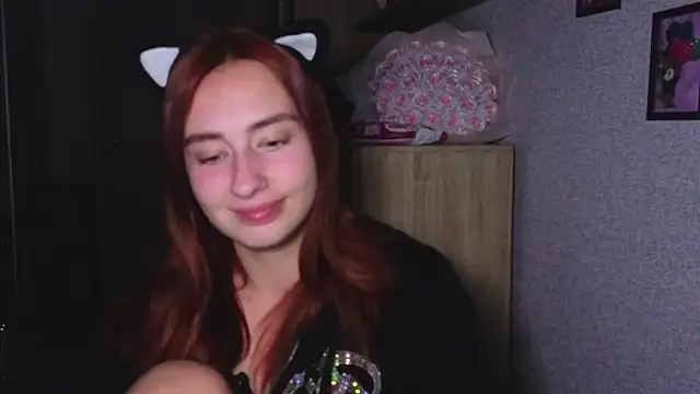 Snapshot of kristi_ginger chatting on November 1, 12:34 am kristi ginger online show from November 1, 12:34 am