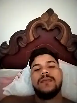 Snapshot of TheBigboys23 chatting on November 16, 5:18 pm TheBigboys23 online show from November 16, 5:18 pm