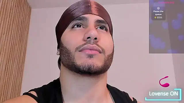 Snapshot of ibraiimm chatting on October 7, 7:44 pm ibraiimm online show from October 7, 7:44 pm