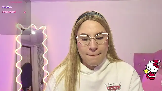 saaya tay online show from December 19, 3:35 am