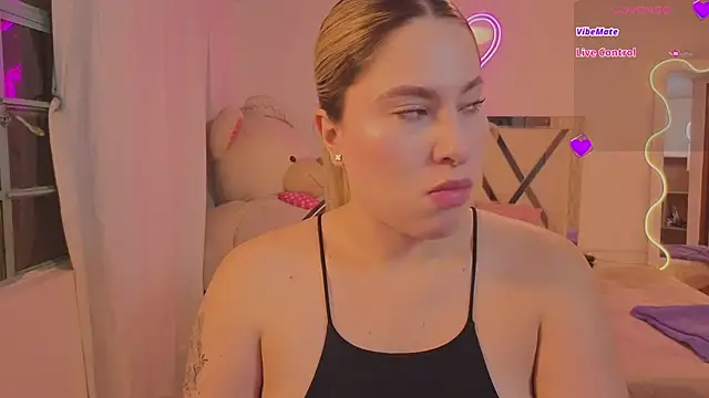 saaya tay online show from February 12, 3:01 am