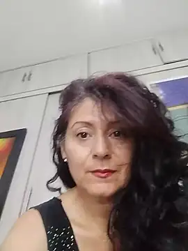 lunadicty online show from May 17, 1:14 am