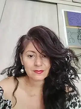 lunadicty online show from May 17, 6:48 pm