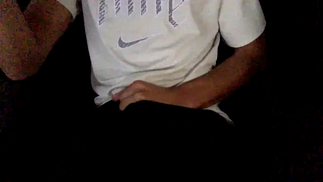 Snapshot of hornygymbro chatting on March 20, 4:31 pm hornygymbro online show from March 20, 4:31 pm