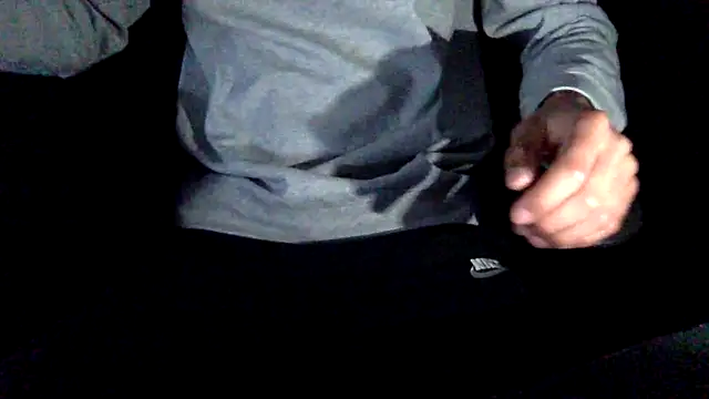 Snapshot of hornygymbro chatting on March 20, 10:40 pm hornygymbro online show from March 20, 10:40 pm