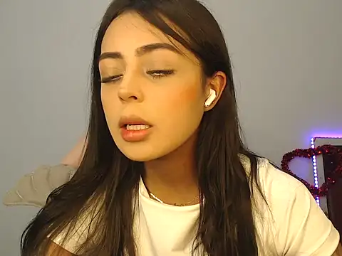 Snapshot of Sweetcandy18_Little chatting on September 28, 12:27 am Sweetcandy18 Little online show from September 28, 12:27 am