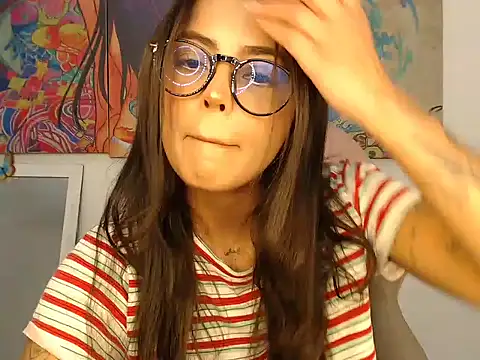 Snapshot of Sweetcandy18_Little chatting on October 15, 9:59 pm Sweetcandy18 Little online show from October 15, 9:59 pm