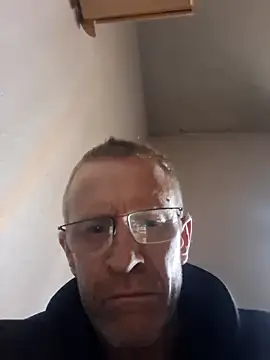 moasslicker online show from December 17, 3:40 pm