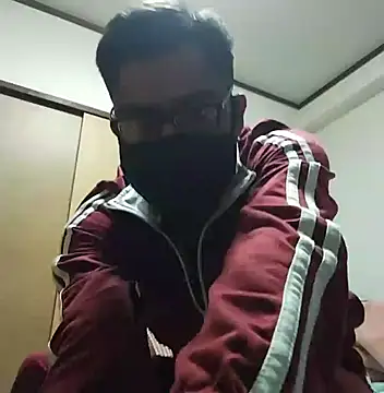 Snapshot of SunkLupus chatting on February 15, 8:24 am SunkLupus online show from February 15, 8:24 am