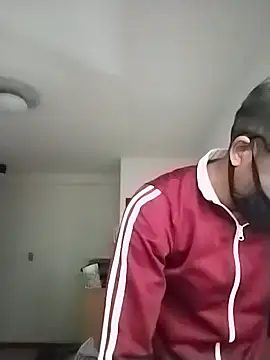 Snapshot of SunkLupus chatting on February 28, 3:40 am SunkLupus online show from February 28, 3:40 am