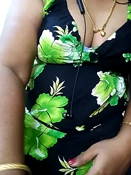 Snapshot of tamiltady chatting on October 6, 8:01 am tamiltady online show from October 6, 8:01 am