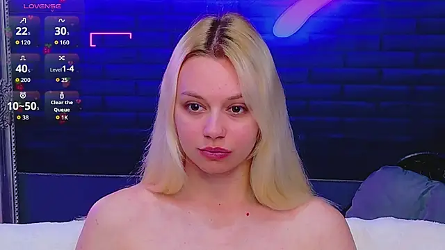 AlessiaCroft online show from June 7, 4:05 am