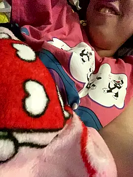 Snapshot of w3tkittty chatting on January 18, 1:04 pm w3tkittty online show from January 18, 1:04 pm