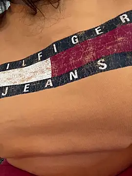 Snapshot of w3tkittty chatting on February 12, 6:36 pm w3tkittty online show from February 12, 6:36 pm